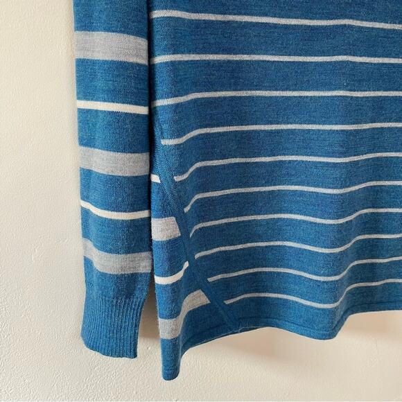 Smartwool Merino Wool Blend V-Neck Split Stripe Relaxed Sweater Blue White - Picture 3 of 8